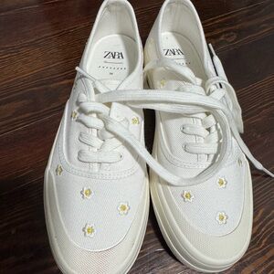 Zara Women's Cream Sneakers with Yellow Floral Design